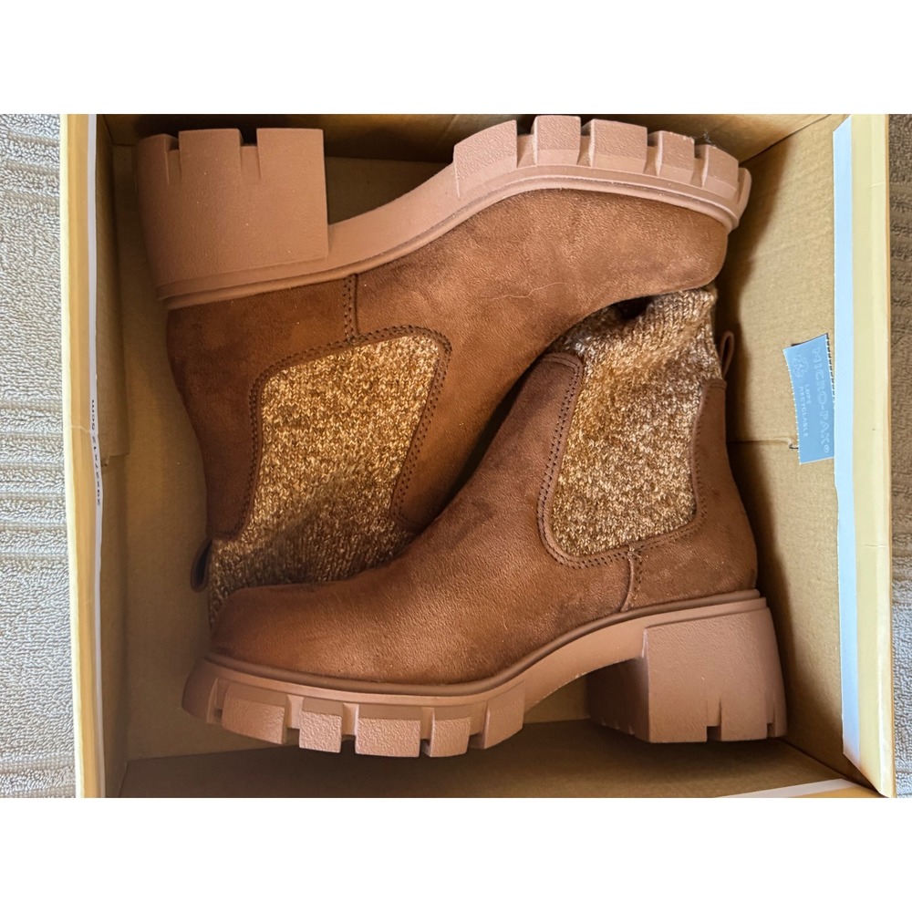 Zordy Walnut Brown Faux Suede Lug Sole Knit Gore Chelsea Boots 7.5 NEW nwt